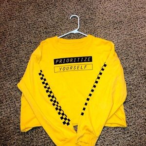 Long sleeve cropped shirt